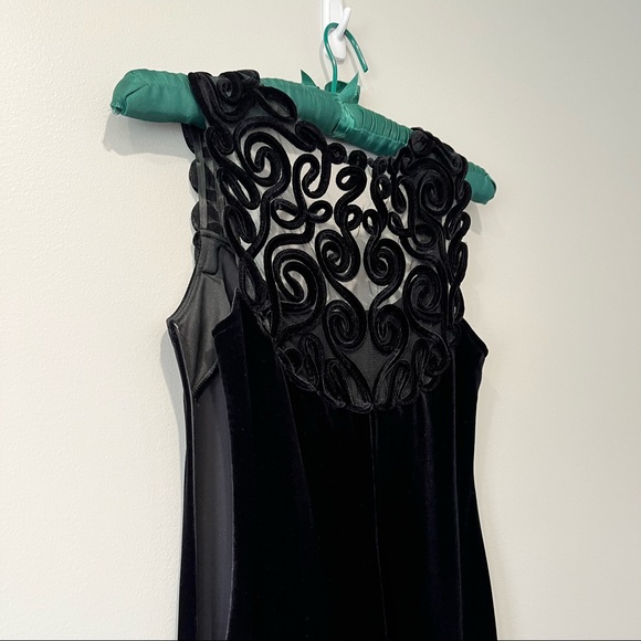 VintageBlack Velvet Dress w/ Matching Shrug by Joseph Ribkoff, Size 6P - Picture 11 of 13